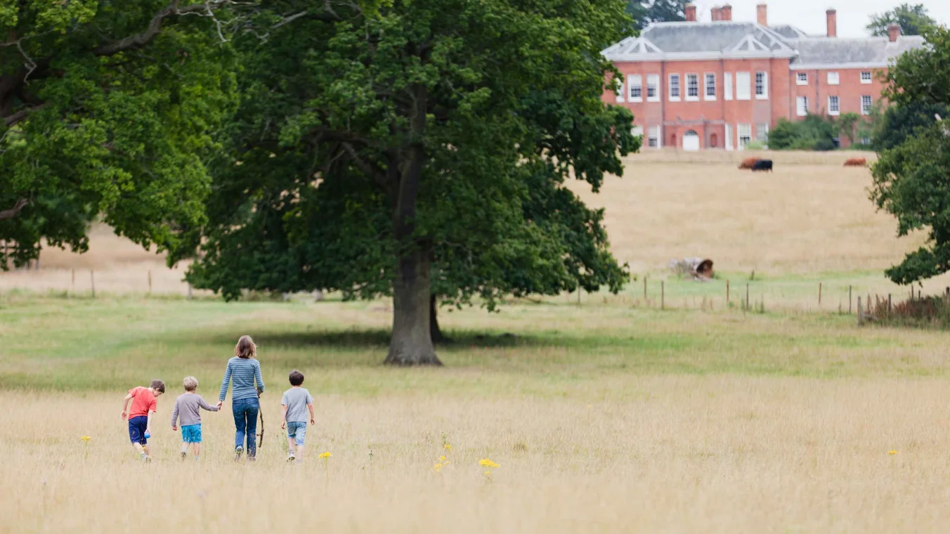 family-in-grounds-hatchlands-park-surrey